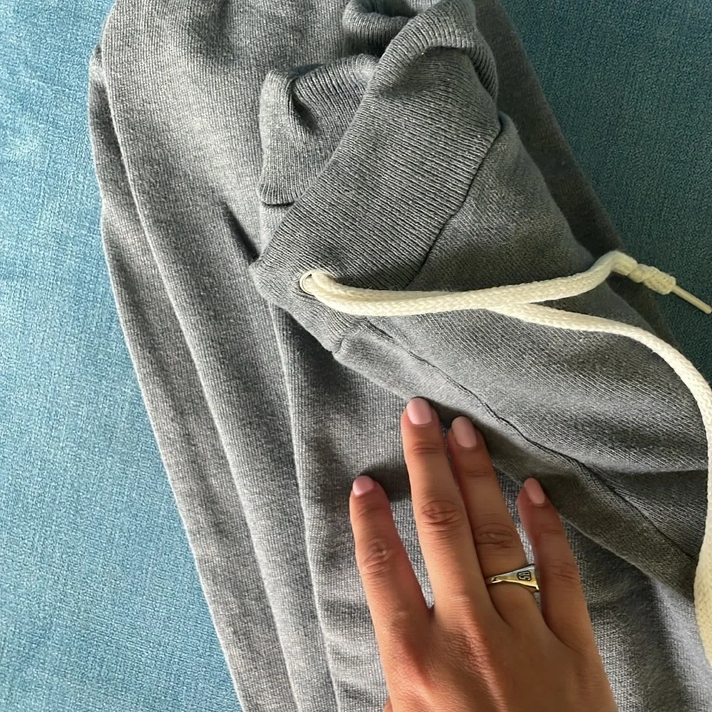 Basic Gray Sweatpants - Picture 3 of 4